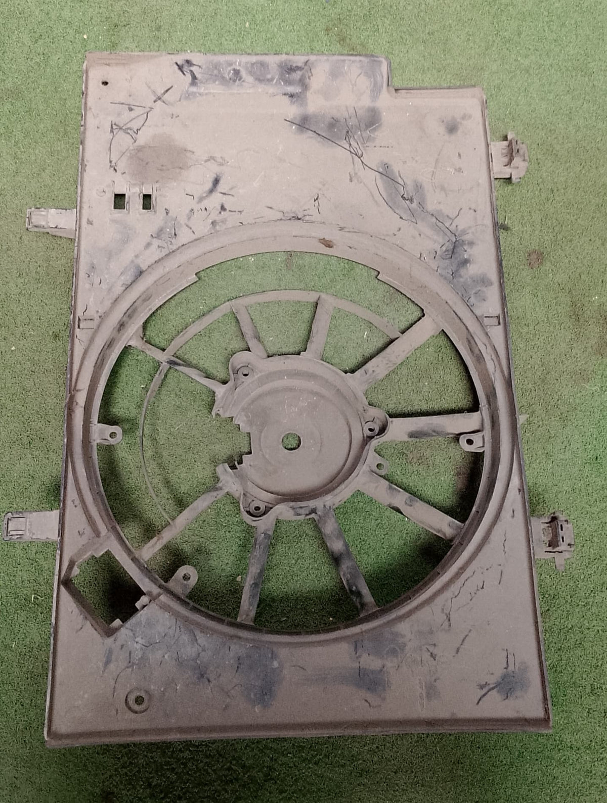 FORD ECO SPORT RADIATOR FAN HOUSING (FH0024)