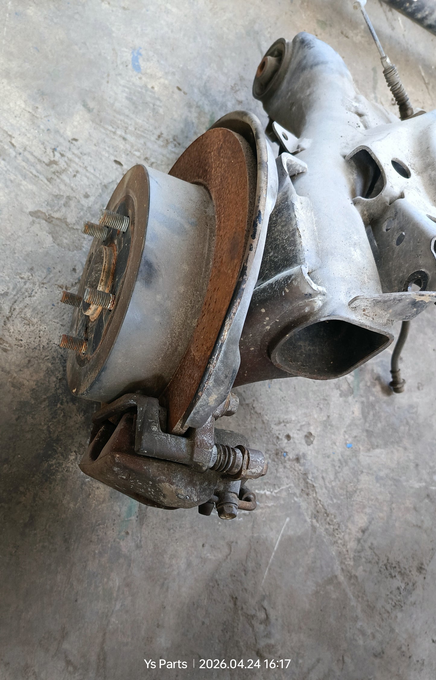 TOYOTA ESTIMA REAR AXLE COMPLETE (RA0031)