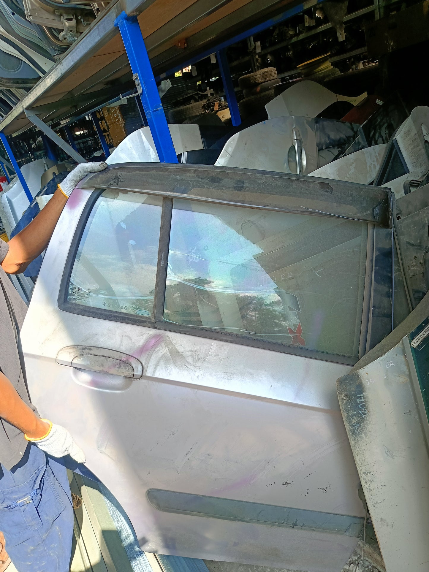 HYUNDAI GETZ DOOR PANEL RRH COMPLETE SILVER (DP00304)