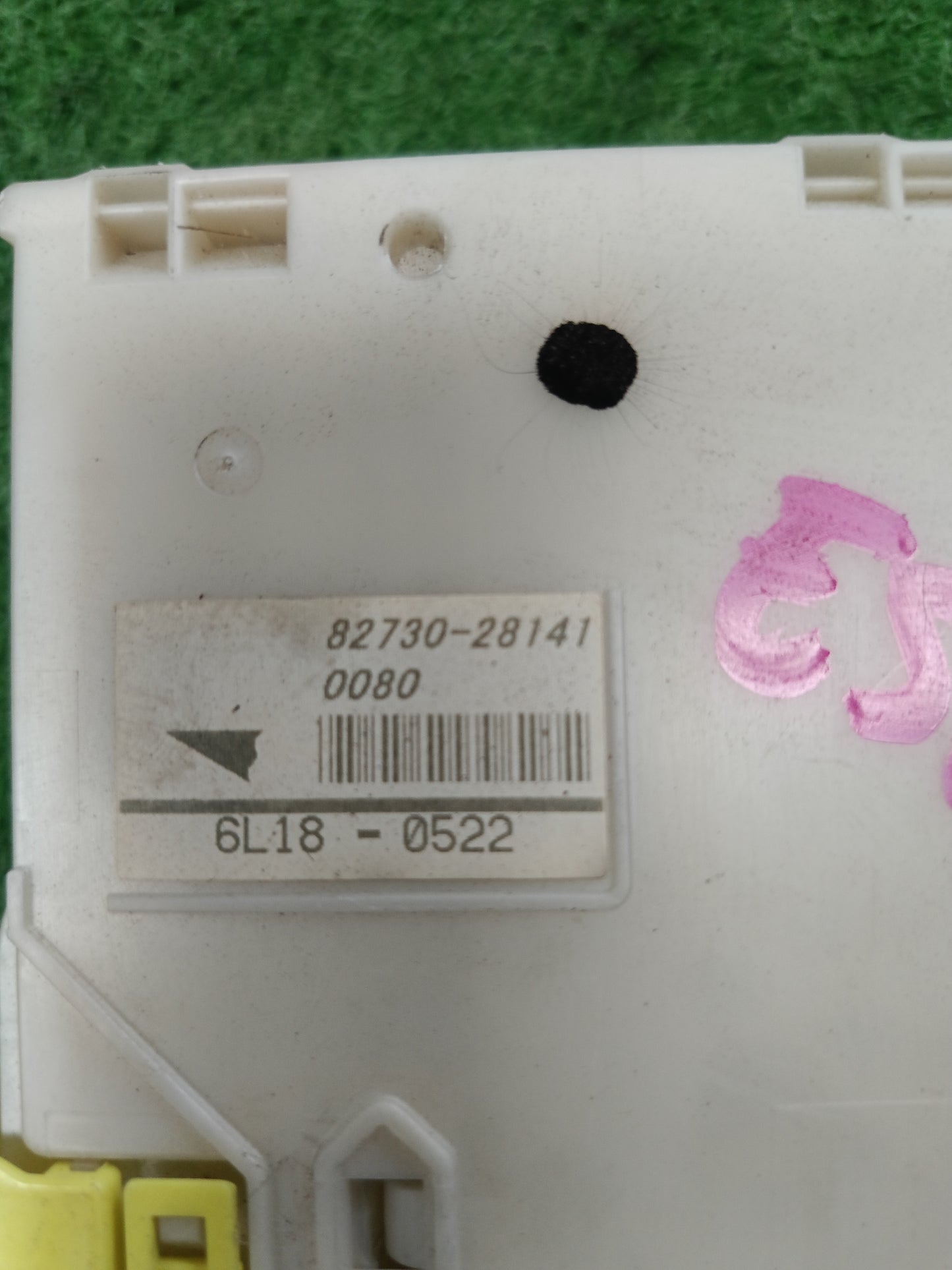 TOYOTA ESTIMA FUSE BOX ECU (82730-28141)