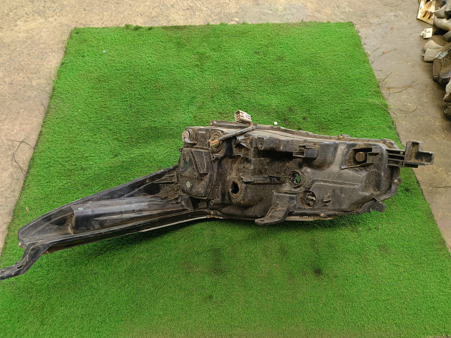 TOYOTA FORTUNER HEAD LAMP RH (THAI) (HL0133)