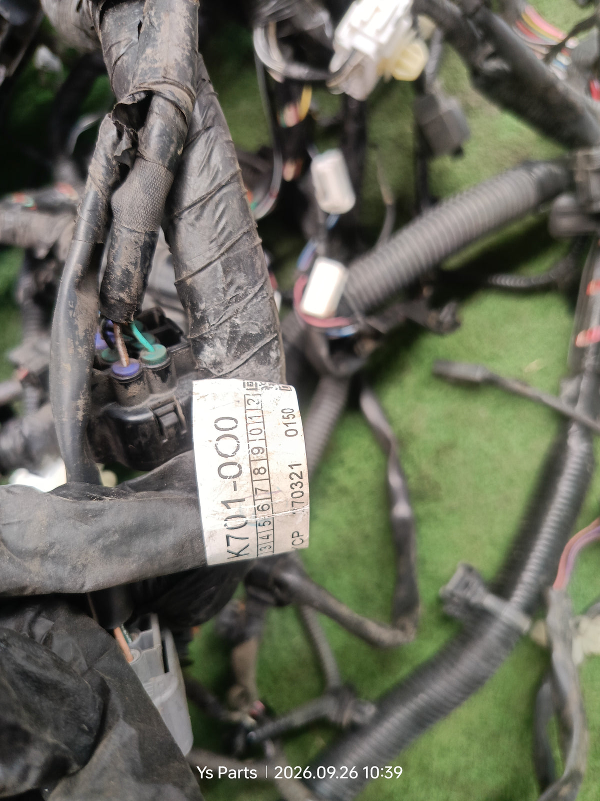 MITSUBISHI TRITON FUSEBOX WIRING MANUAL (8501K701-000)