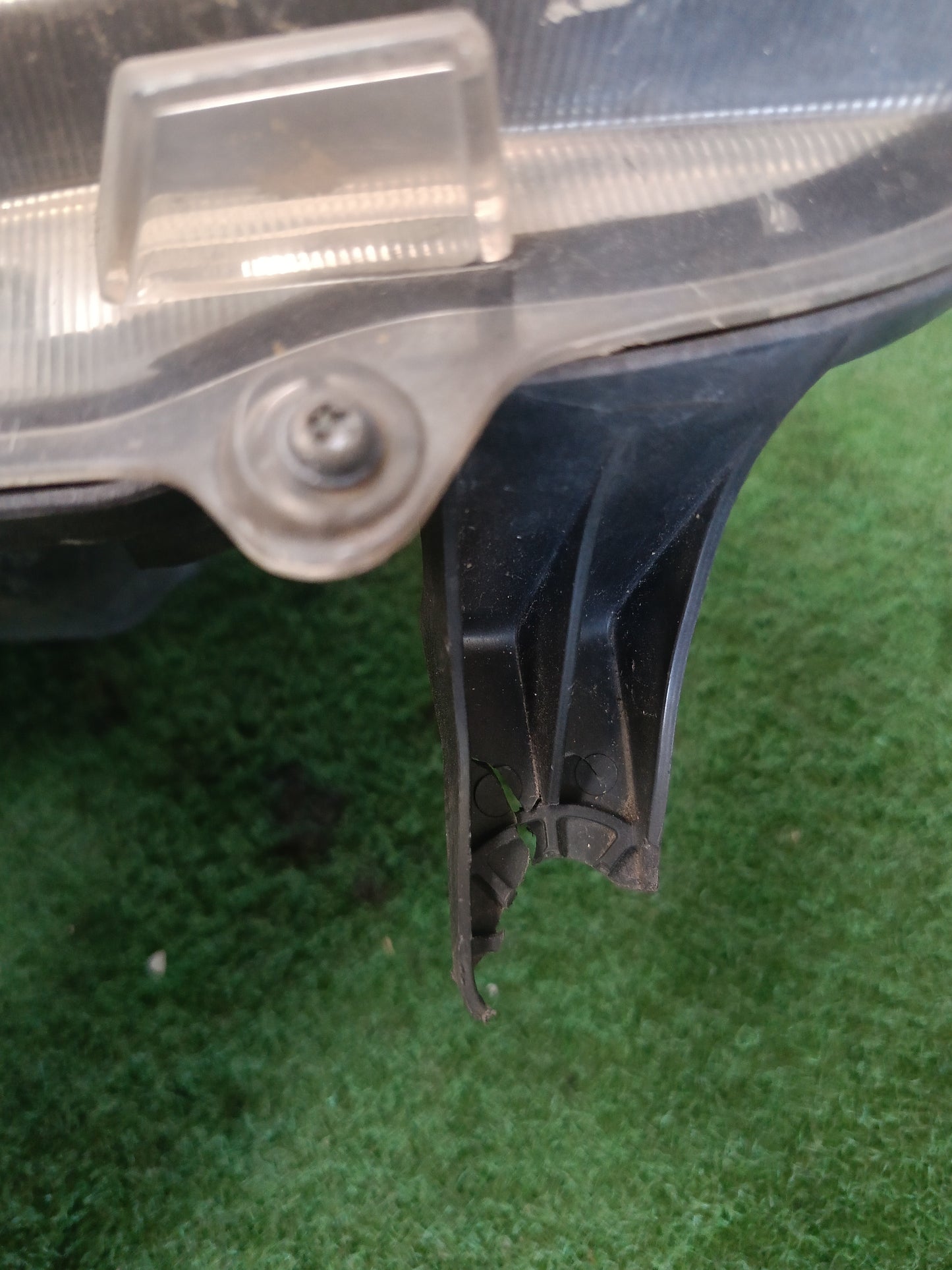 PERODUA VIVA HEAD LAMP RH (HL0105)