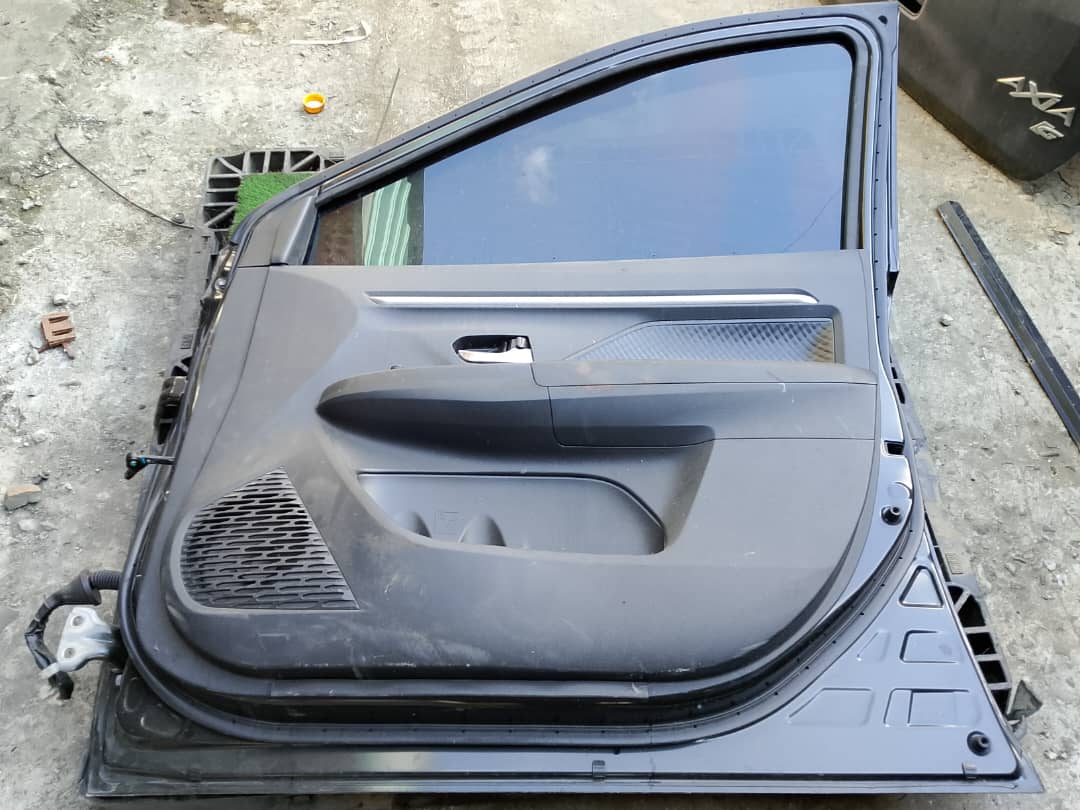 PERODUA ARUZ DOOR PANEL FRH COMPLETE (DP00268)