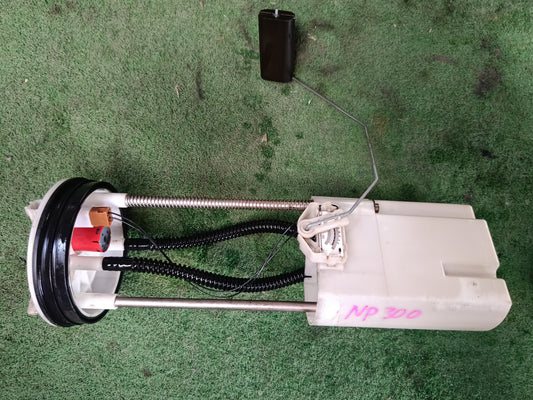 NISSAN NAVARA NP300 FUEL PUMP (250604JA0A)
