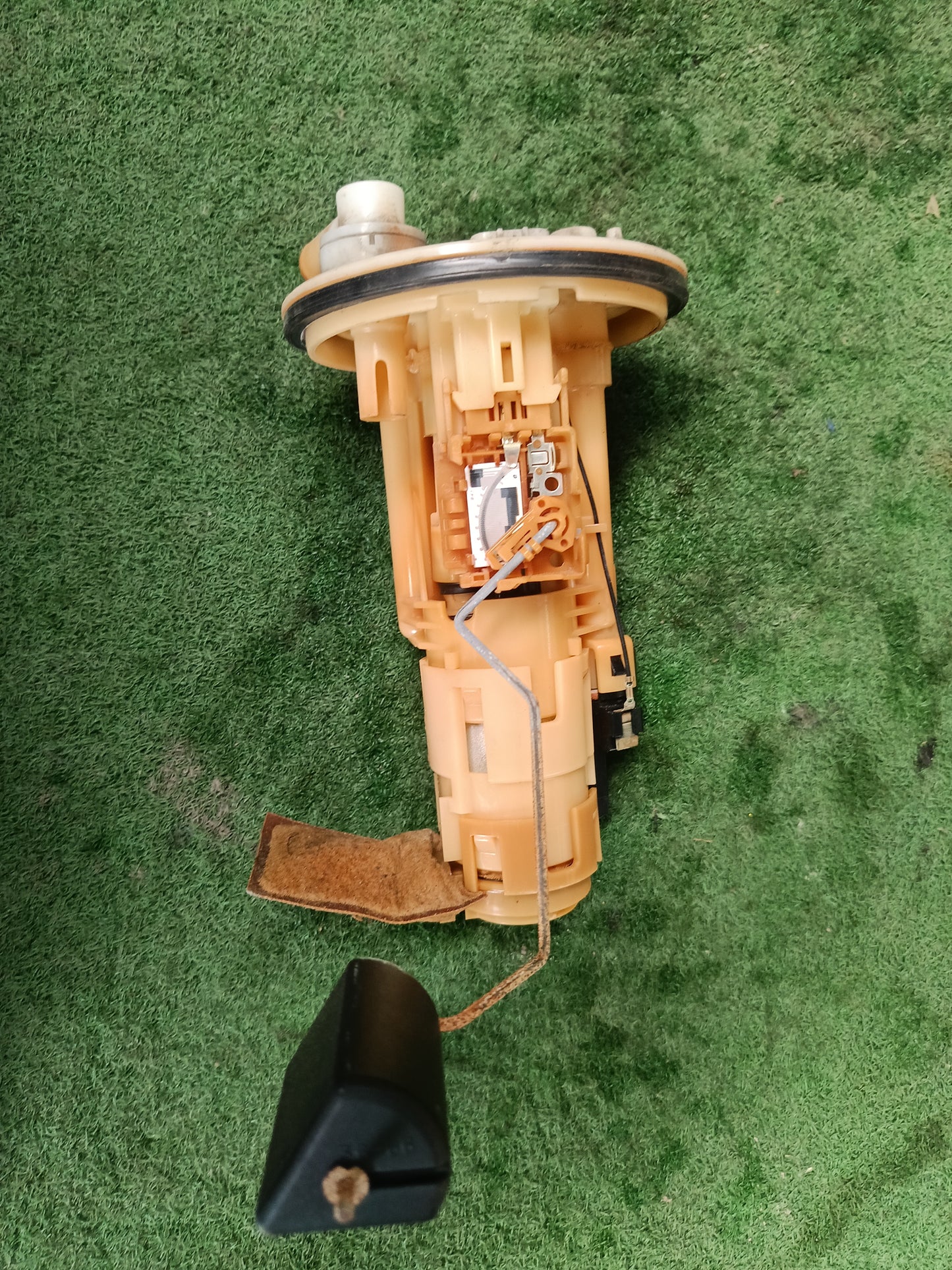 PERODUA VIVA FUEL PUMP (23210-BZ060)