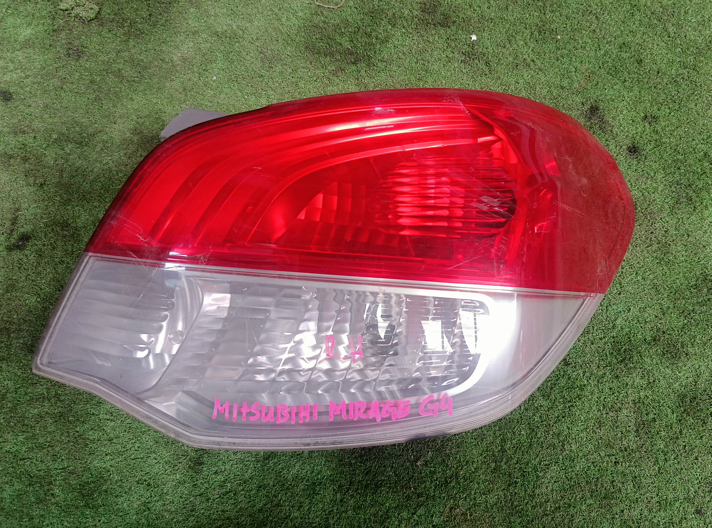 MITSUBISHI MIRAGE G4 TAIL LAMP RH (TL00222)