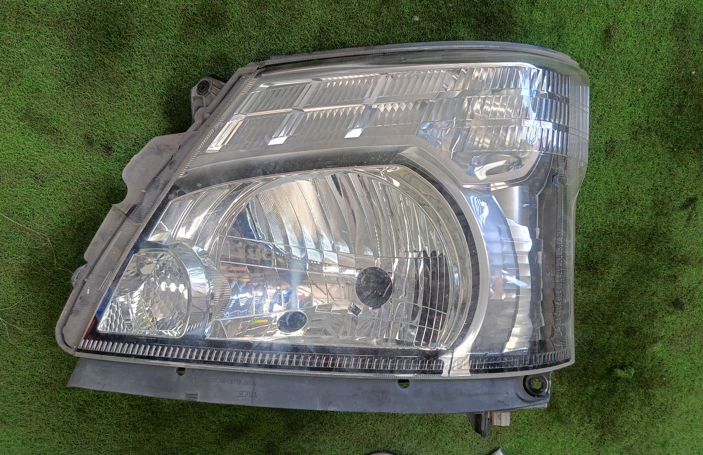 HINO DUTRO WU720 HEAD LAMP LH (HL0121)