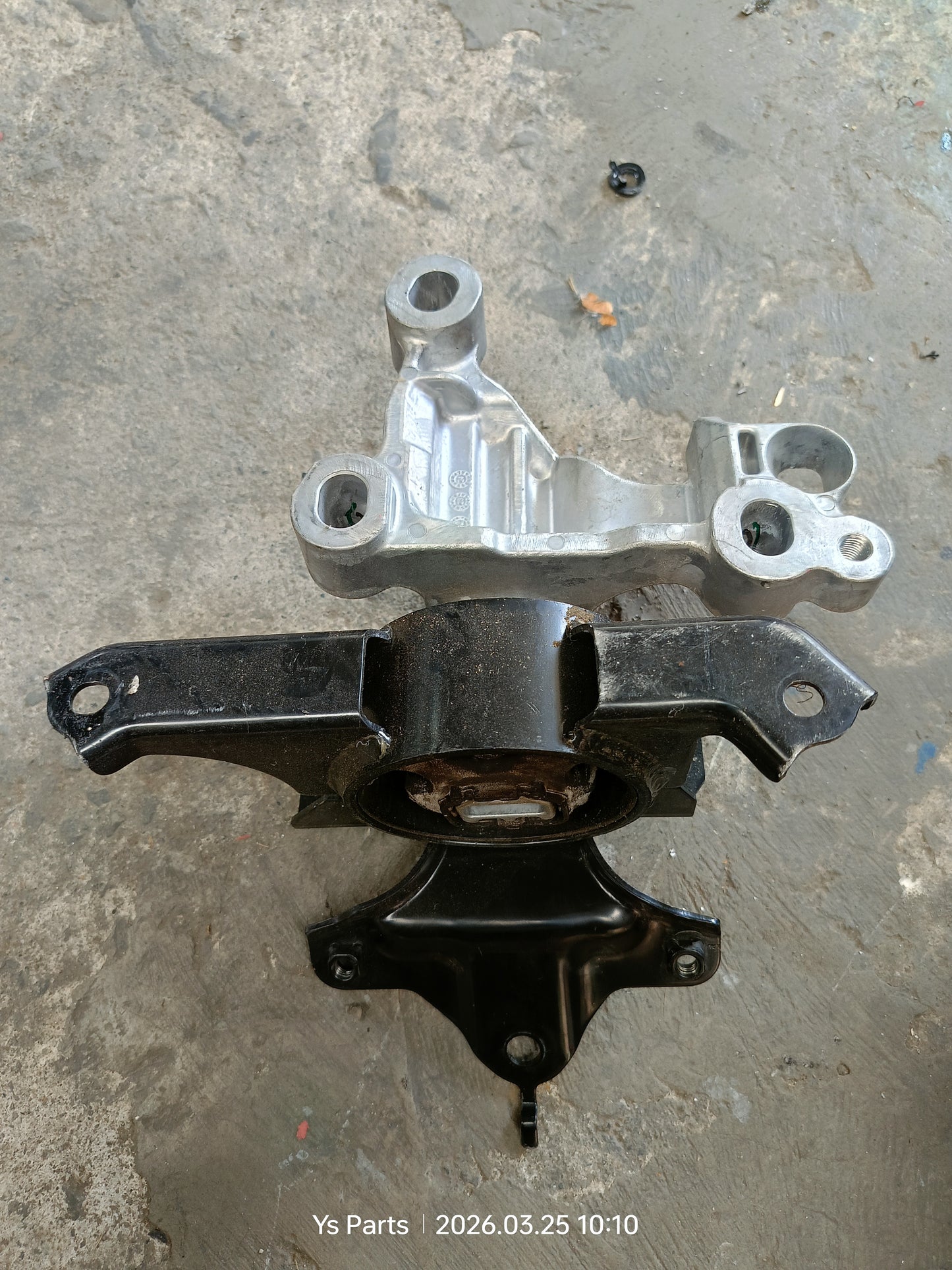 PERODUA BEZZA GEARBOX MOUNTING (EM0075)