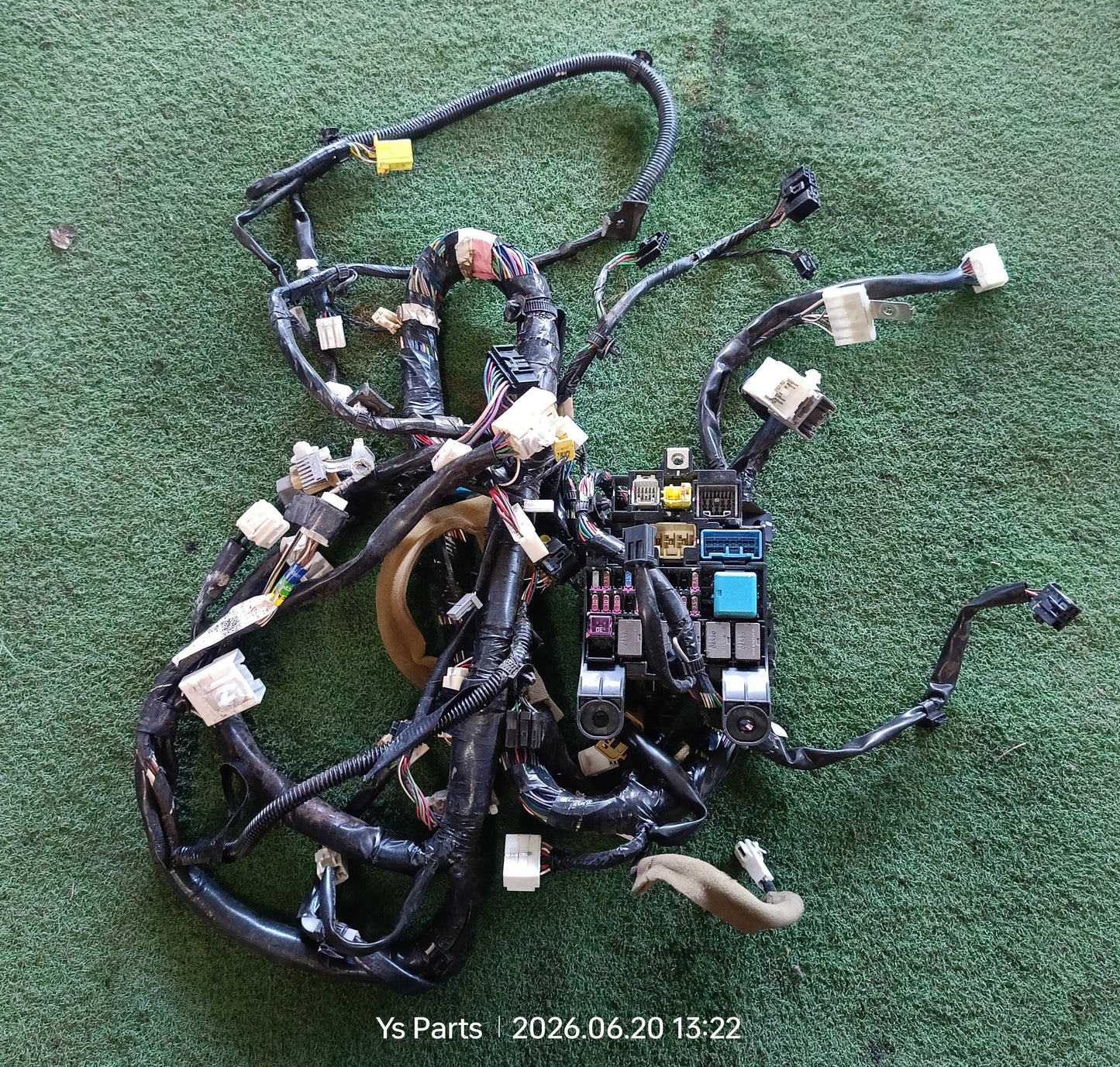 PERODUA AXIA FUSEBOX WIRING (82141-BYF50 S)