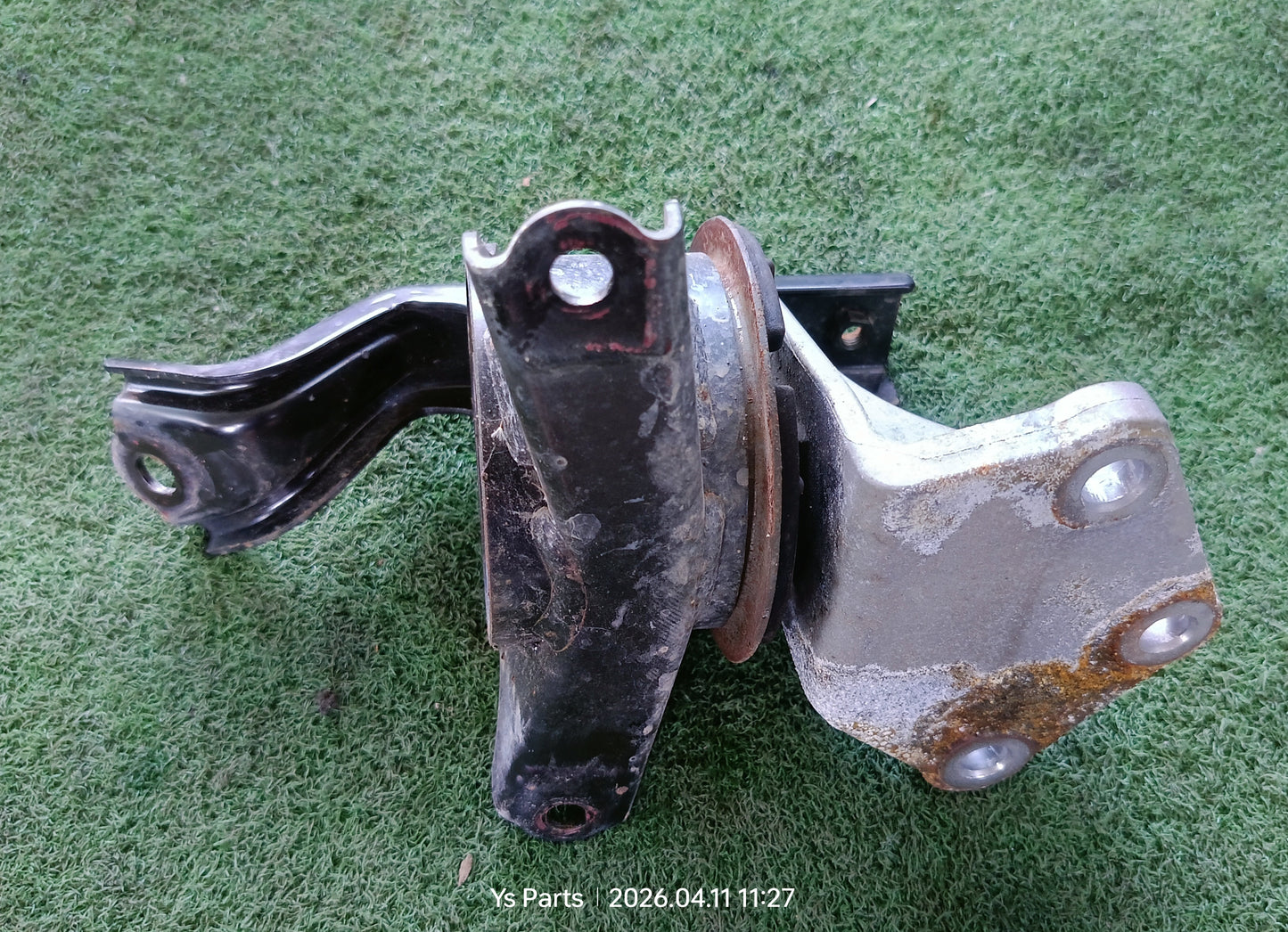MITSUBISHI XPANDER GEARBOX MOUNTING (EM0076)