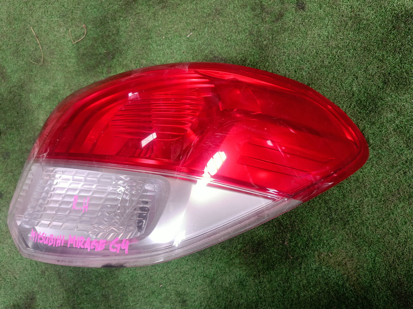MITSUBISHI MIRAGE G4 TAIL LAMP RH (TL00222)