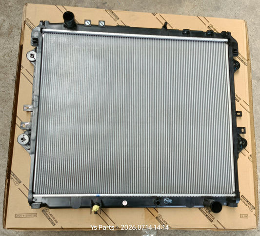 TOYOTA HILUX REVO RADIATOR AUTO-MAL (NEW ORI) (16400-0L570)