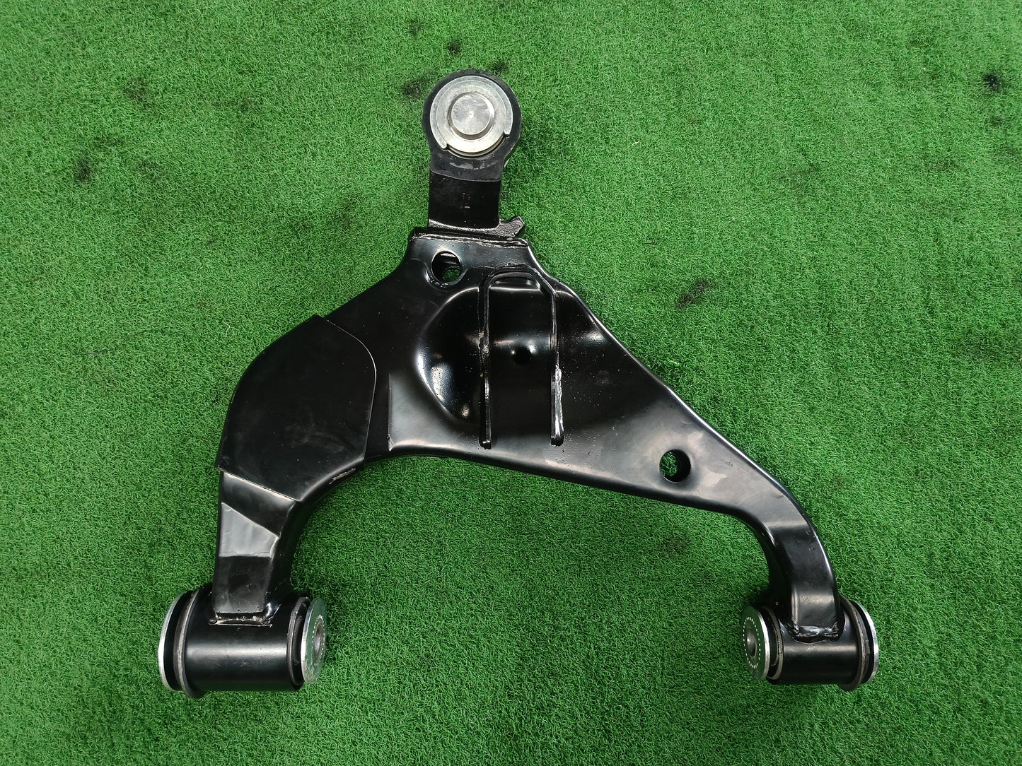 TOYOTA HILUX VIGO KUN25 LOWER ARM FLH (DK48069-0K040TT)