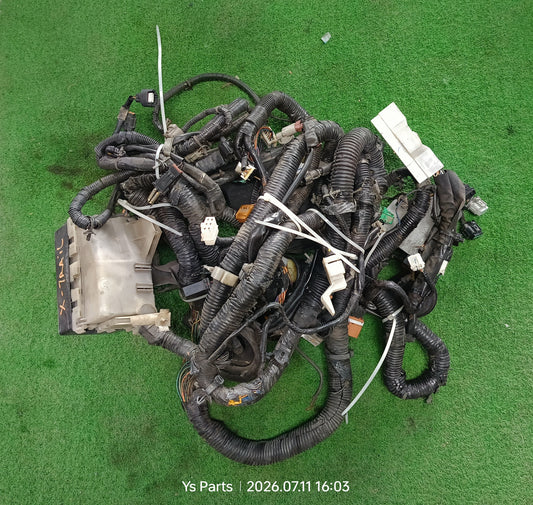 NISSAN XTRAIL T30 AT FUSEBOX WIRING (WRG0091)