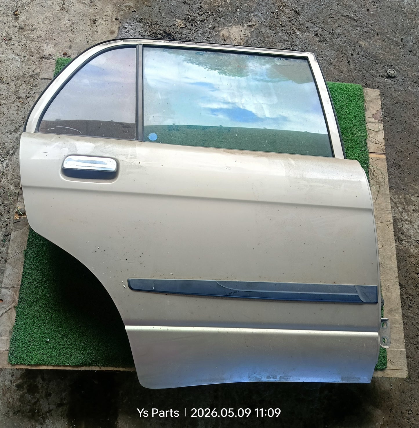 PERODUA KELISA DOOR PANEL RRH COMPLETE BROWN (DP00325)