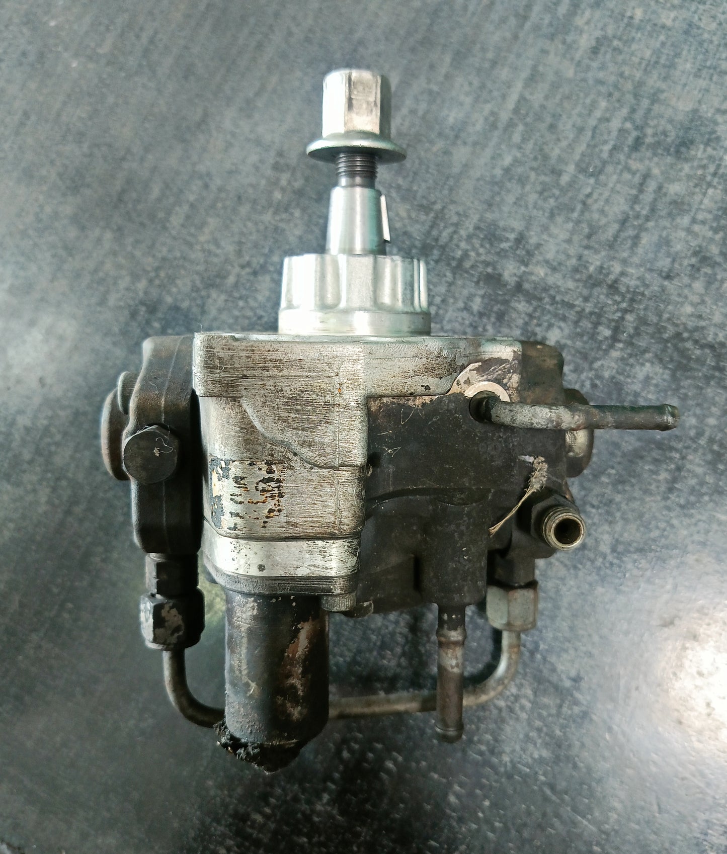 TOYOTA VIGO VNT 2.5 FUEL INJECTION PUMP (22100-0L060)