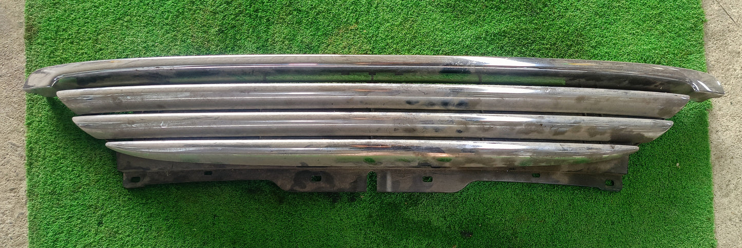 MINI COOPER FRONT BUMPER GRILLE (T00035)