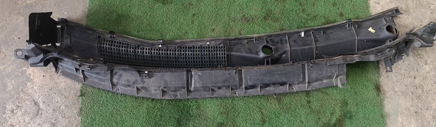 TOYOTA VIOS NCP150 / YARIS WIPER GRILLE LH/RH SET (55781-0D350)