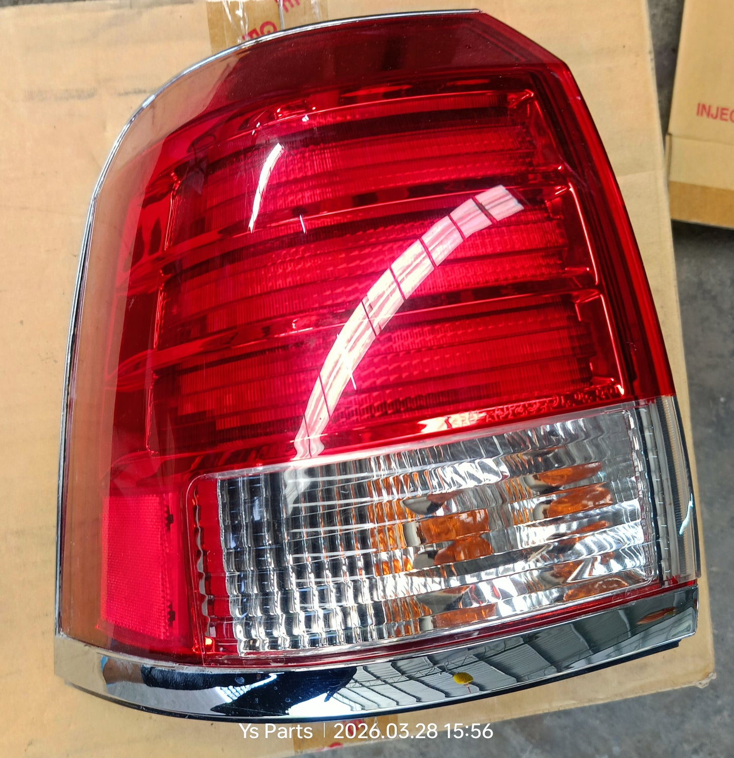 TOYOTA SUPER KING TAIL LAMP LH (81560-60A60) (TAIWAN)