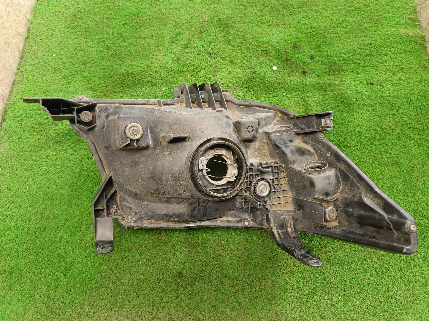 TOYOTA VIGO HEAD LAMP LH (HL0132)