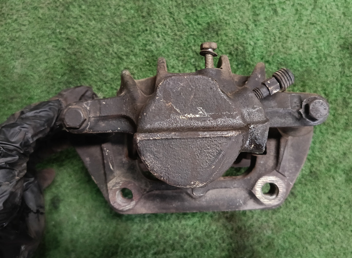 MERCEDES BENZ BRAKE CALIPER RH (BC148)
