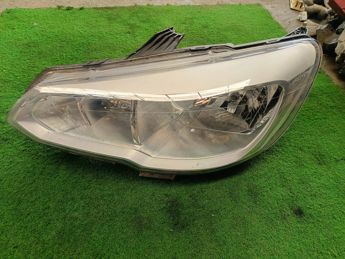 PROTON SAGA VVT HEAD LAMP LH (HL0137)