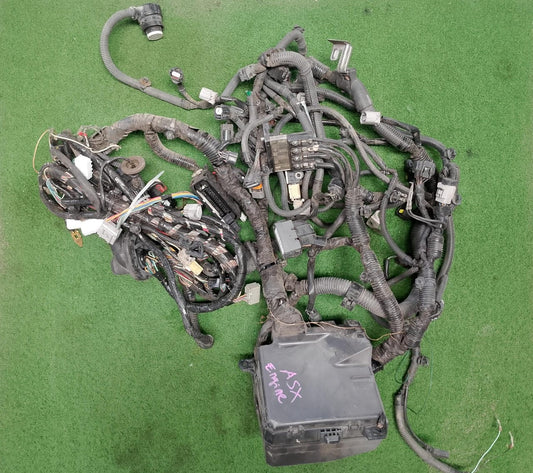 MITSUBISHI ASX ENGINE / FUSEBOX WIRING (WRG0112)