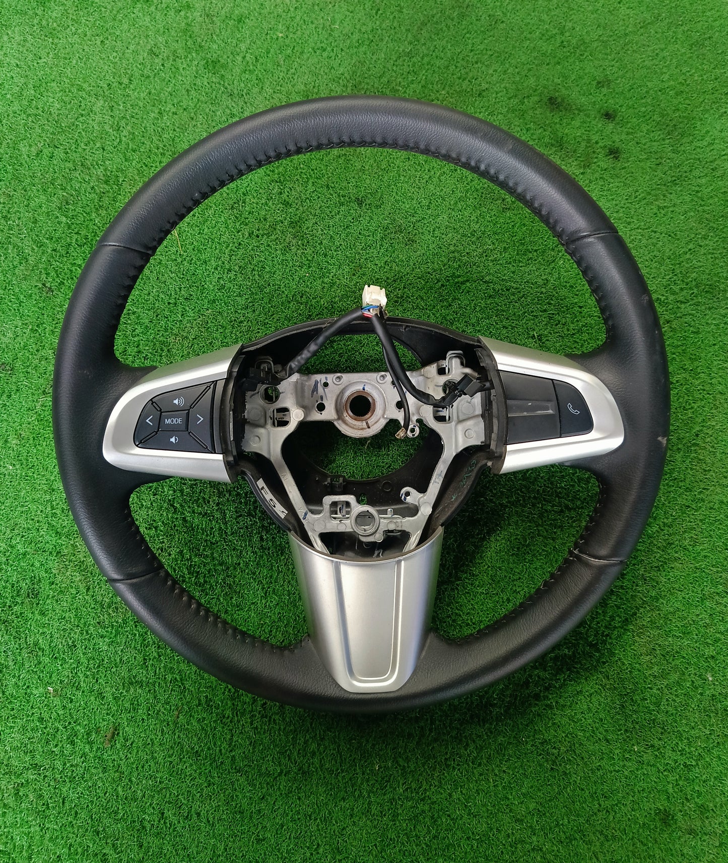 PERODUA ARUZ STEERING WHEEL (SW00118)