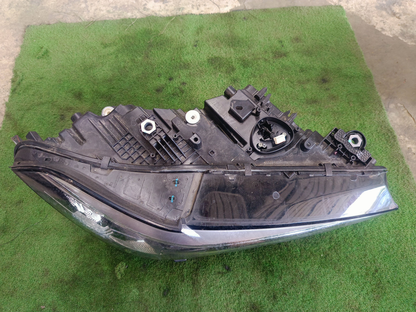 BMW X5 G05 / X6 G06 HEAD LAMP RH (O) (6002TA0380)