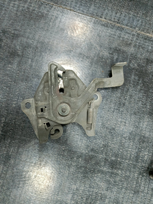 KIA SHUMA FRONT BONNET LOCK (BL00035)