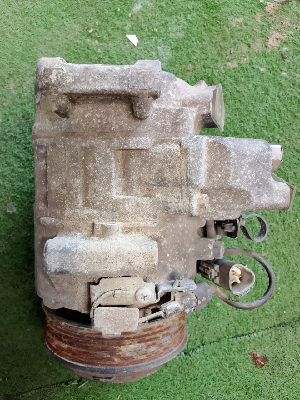 TOYOTA ESTIMA COMPRESSOR (247300-5280)