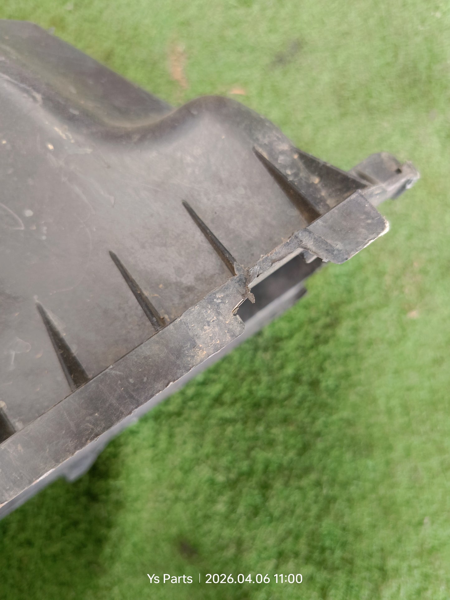 TOYOTA YARIS AIRBOX TOP COVER (ABX0072)