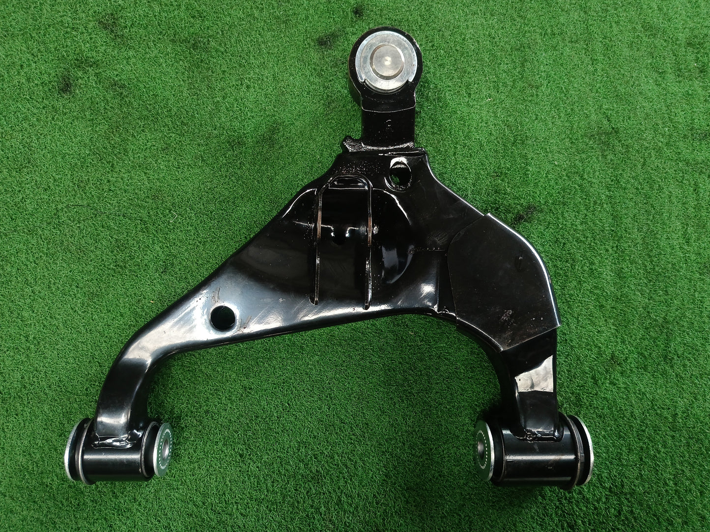 TOYOTA HILUX VIGO KUN25 LOWER ARM FRH (DK48068-0K040TT)
