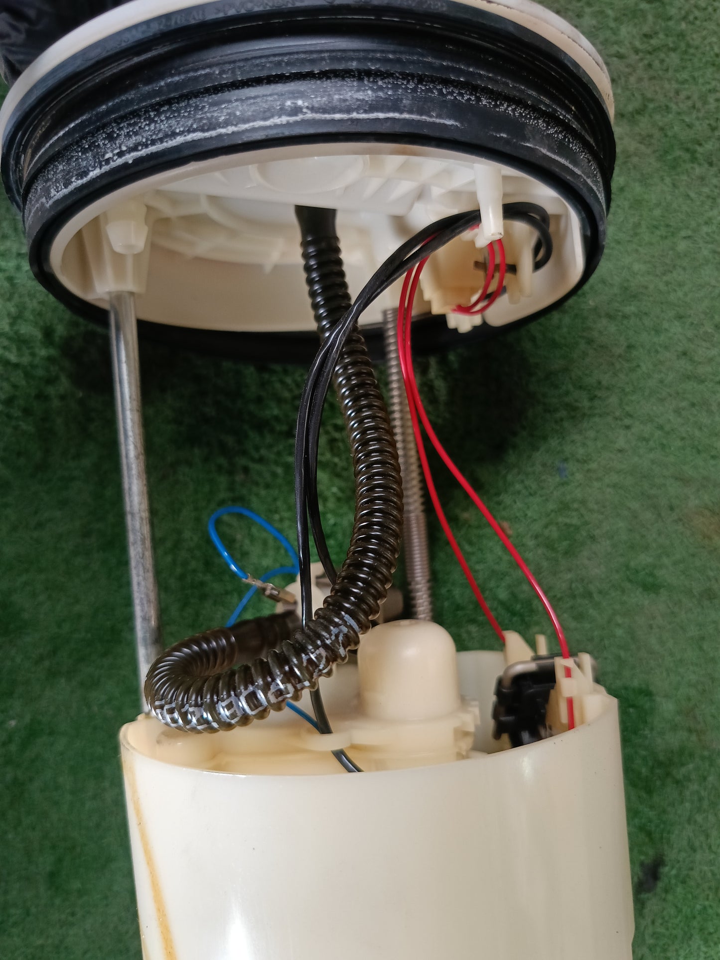 FORD KUGA FUEL PUMP (0580200078)