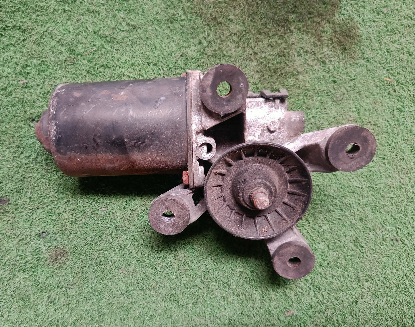 TOYOTA AVANZA FRONT WIPER MOTOR (WM00015)