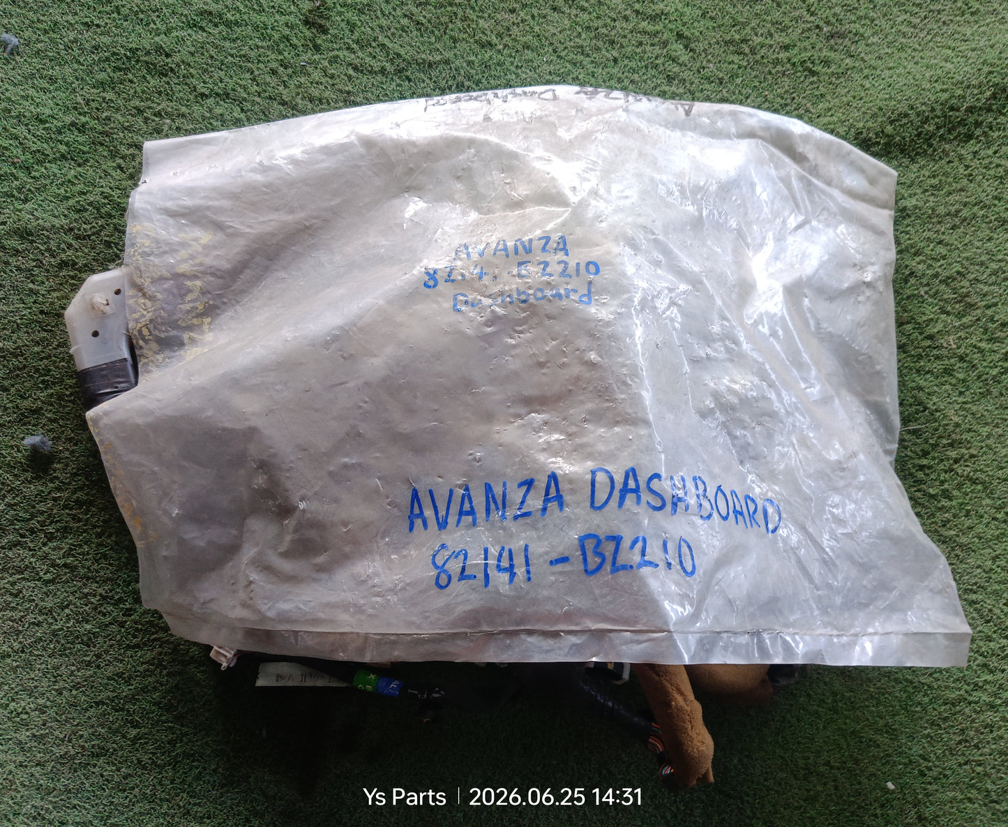 TOYOTA AVANZA DASHBOARD WIRING (82141-BZ210)