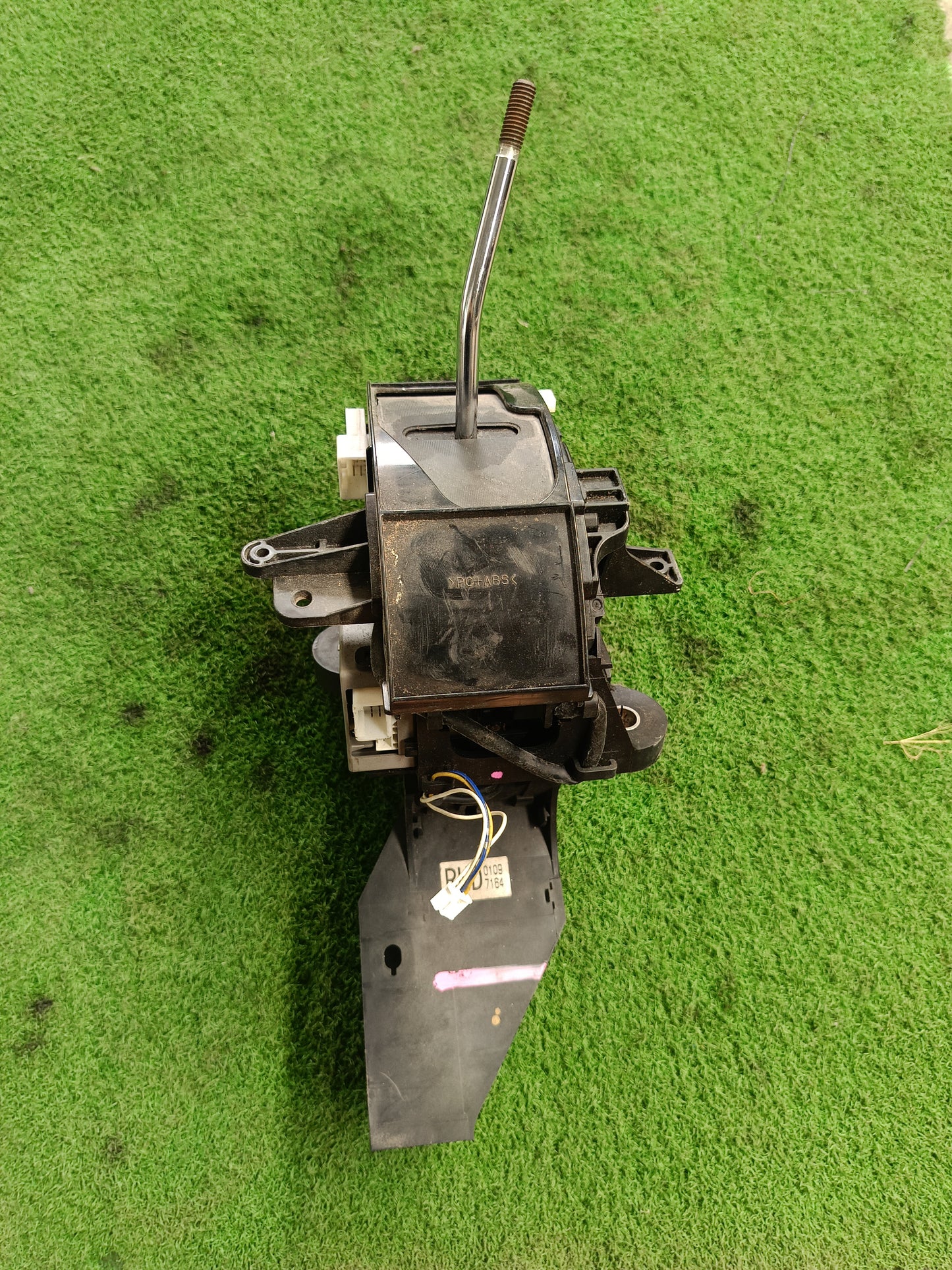 TOYOTA ESTIMA ACR50 GEAR LEVEL (GL0054)