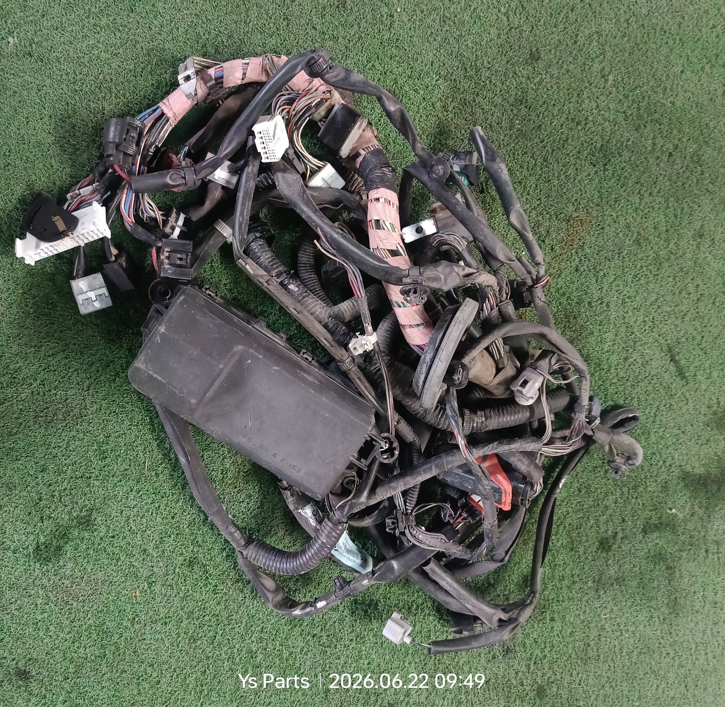 PERODUA ALZA FUSEBOX WIRING (82111-BZP60)
