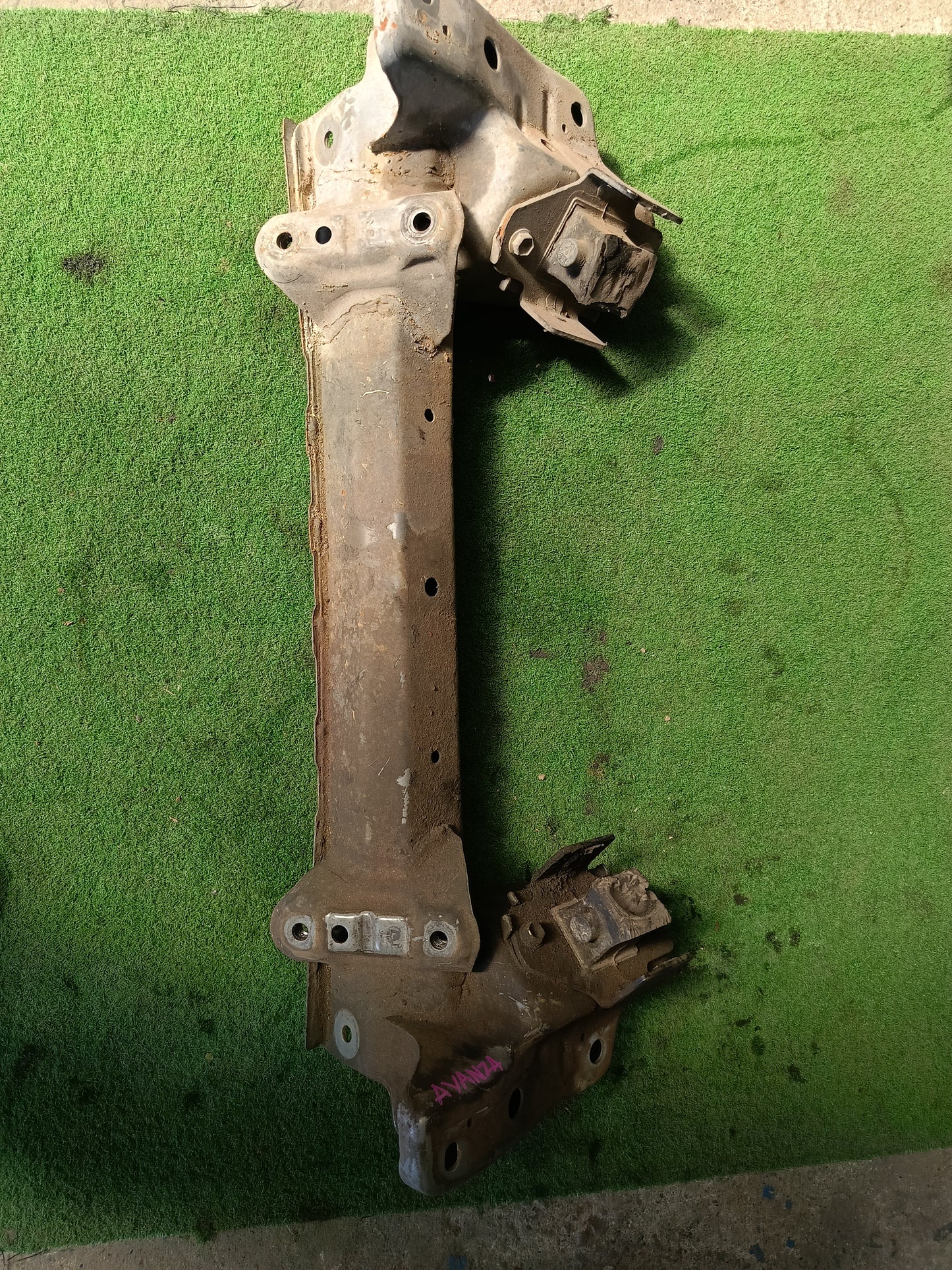 TOYOTA AVANZA CROSSMEMBER (CMB035)