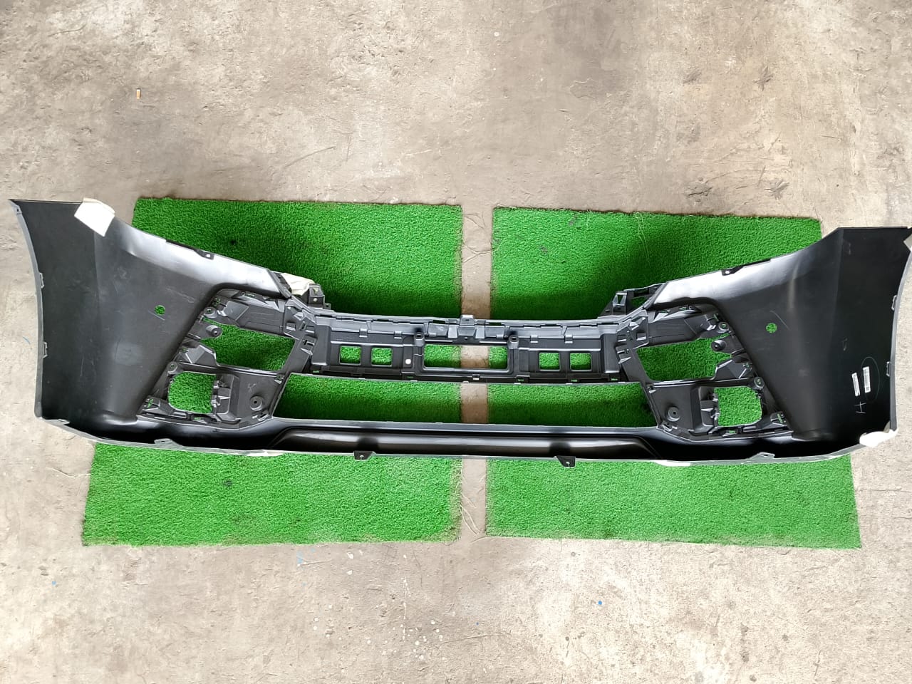TOYOTA VELLFIRE FRONT BUMPER (NEW) (FB00022)