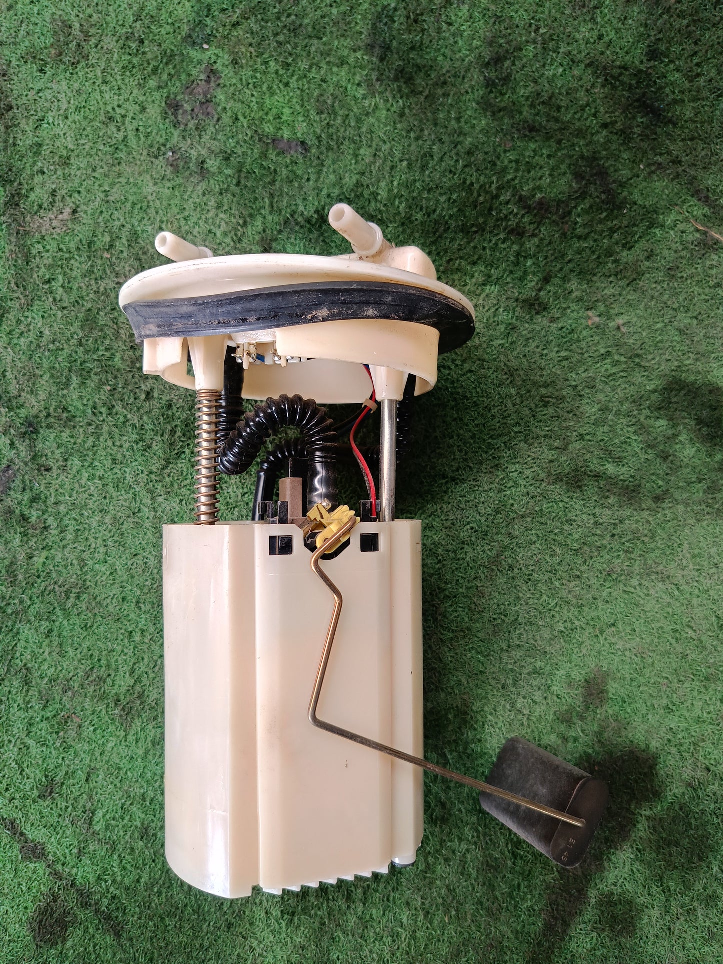 PROTON PERSONA 1.6 FUEL PUMP (PW826465)
