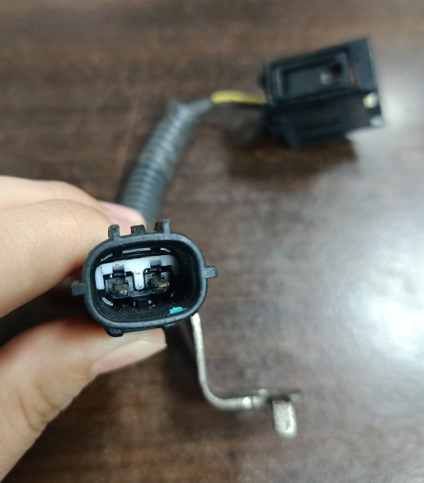 TOYOTA REVO FUEL PUMP 2 PIN WIRE (FPW0001)