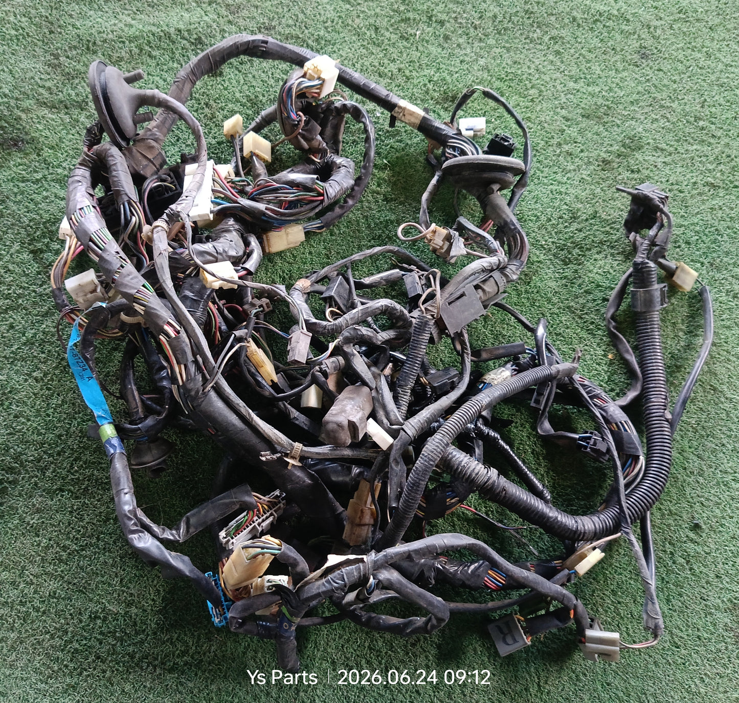PERODUA KANCIL ENGINE / FUSEBOX WIRING (82137-87Z34 A)