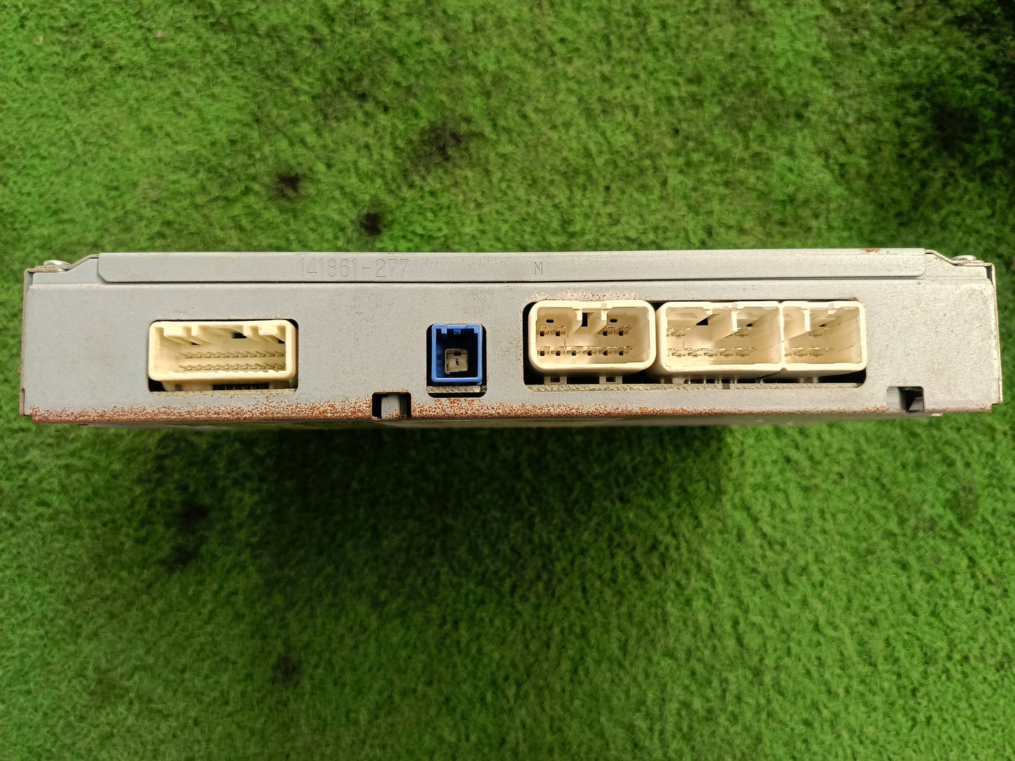 TOYOTA ESTIMA AUDIO AMPLIFIER ECU (86280-28220)