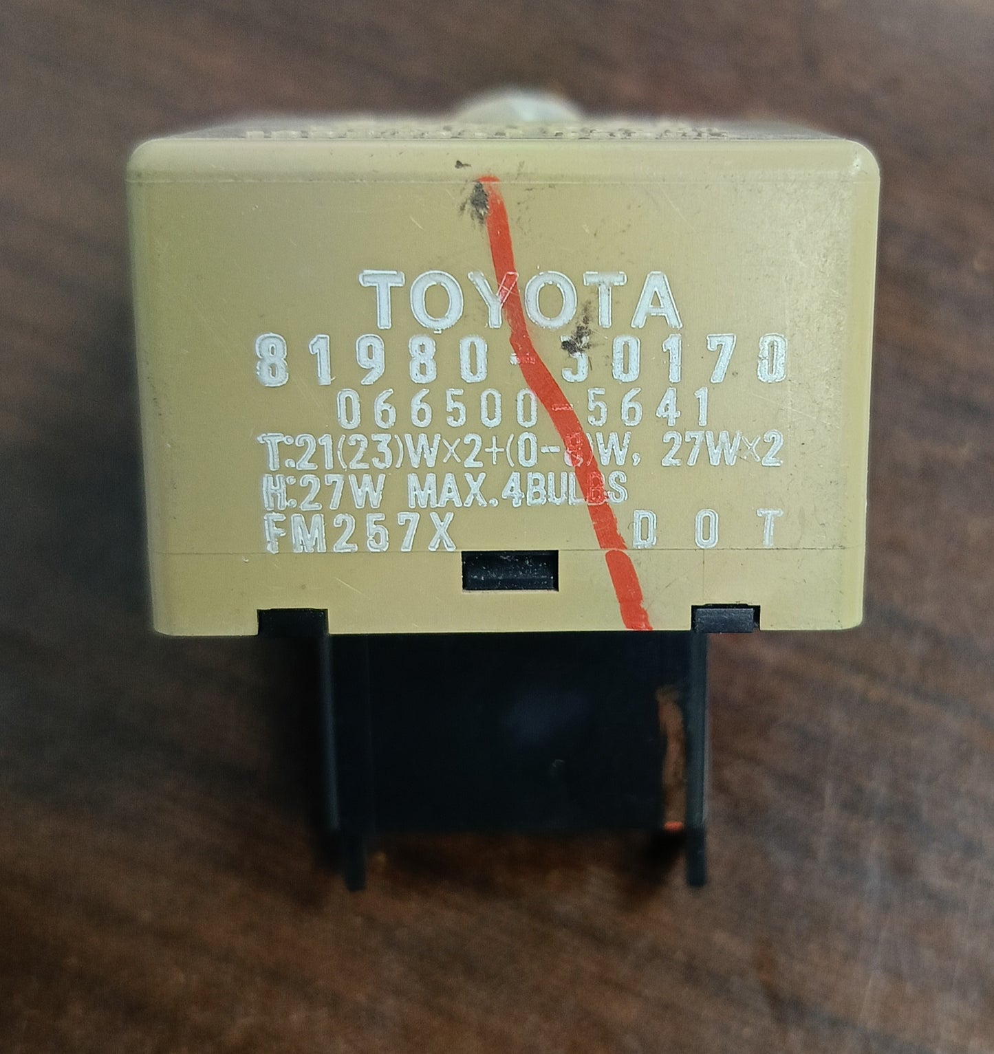 GENUINE TOYOTA FLASHER RELAY (81980-30170)
