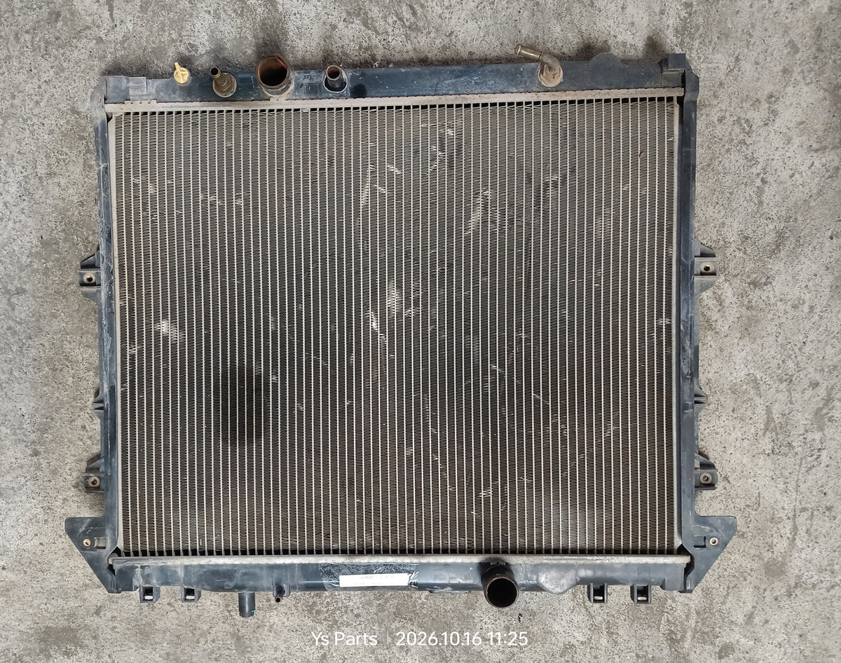 TOYOTA HILUX VIGO 2.5 AT RADIATOR (RAD035)