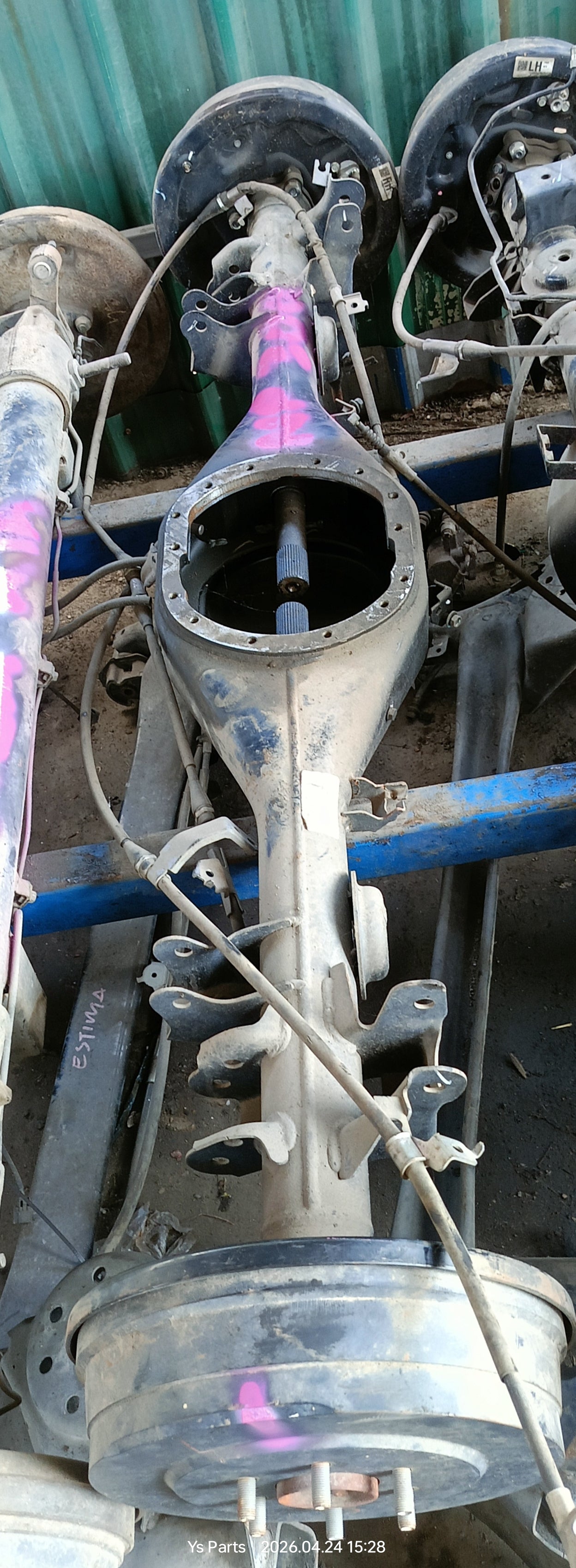 NISSAN NAVARA NP300 REAR AXLE (RA0029)