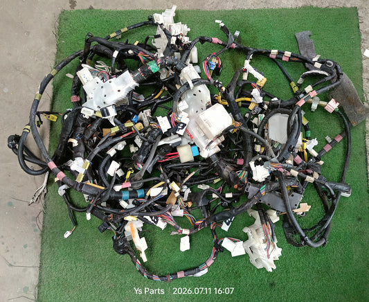 TOYOTA PRIUS AT DASHBOARD & FUSEBOX WIRING (82145-47L60) (82162-74630)