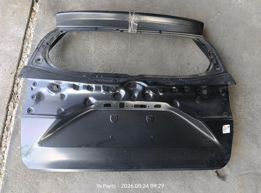 PERODUA ALZA 2022 TAILGATE WITH MOLDING HOLE WITH BACKUP LAMP HOLE (PDA01E-271PA-NFNA)